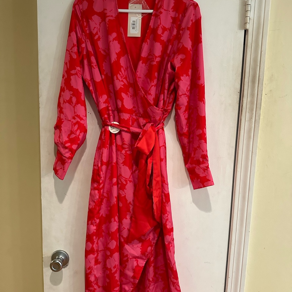 NEW with tags Fergie Reversible 2 in 1 Wrap Midi Dress